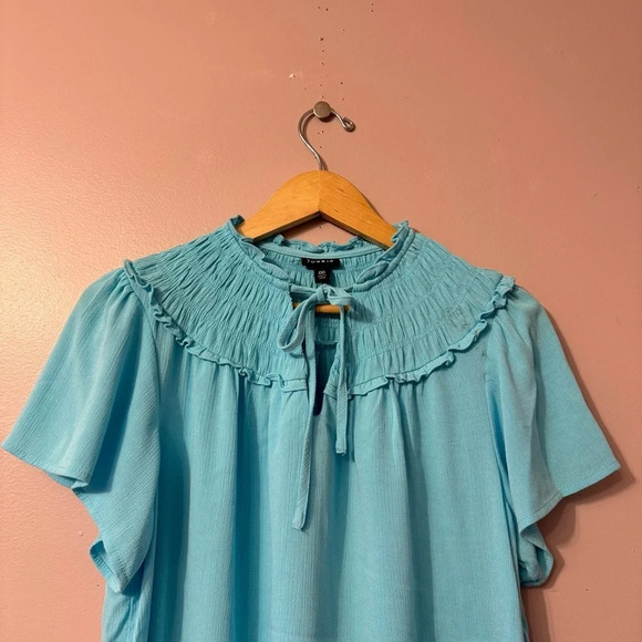 Torrid Washable Gauze Smocked  Yoke Ruffle Top Women Size 00 - Picture 4 of 10